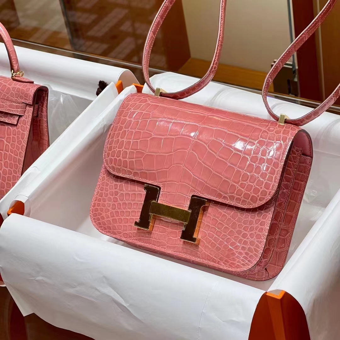 Hermes 爱马仕 Constance18cm 奶昔粉 现货