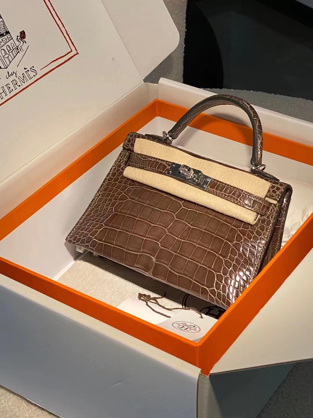 Hermes miniKelly二代 雾面鳄鱼皮 灰褐色银扣 现货