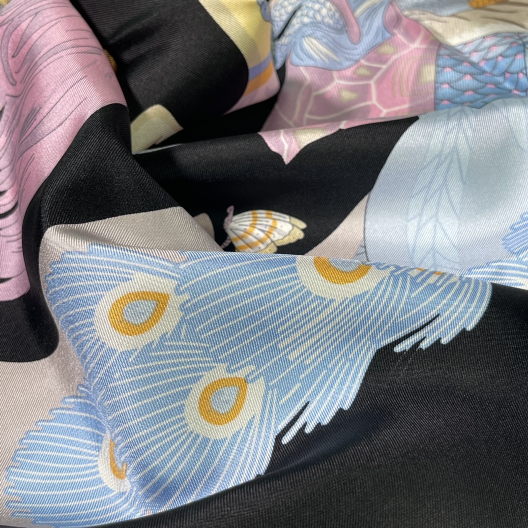 Hermes 新品 2022 早春真丝方巾 90*90cm 纯手工包边 100%真丝 原版全套包装