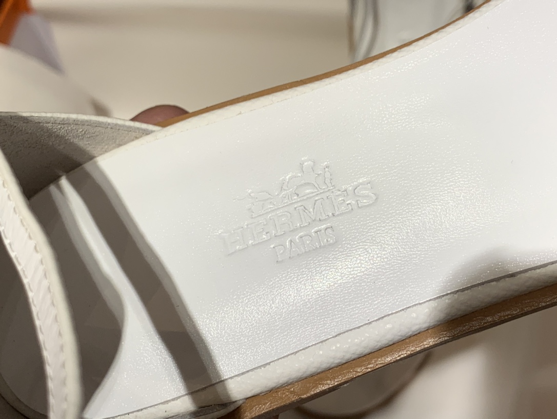 Santorini 爱马仕夏季小牛皮凉鞋 Size:35-41(正码) 纯手工定制 原厂进口牛皮 意大利树羔皮大底