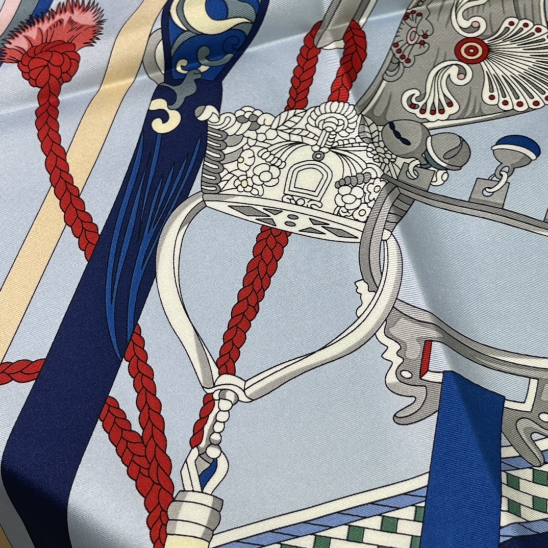 Hermes 新品 2022新款. “马镫竞赛”主题水洗方巾 90*90cm 纯手工包边 100%真丝