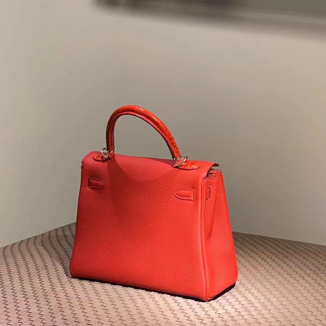 Hermes 爱马仕  Kelly touch 现货 爱心红