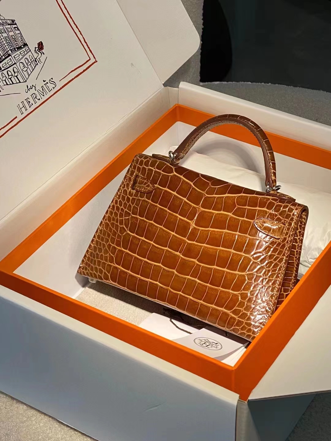 Hermes miniKelly二代 雾面鳄鱼皮 蜜糖色 银扣 现货