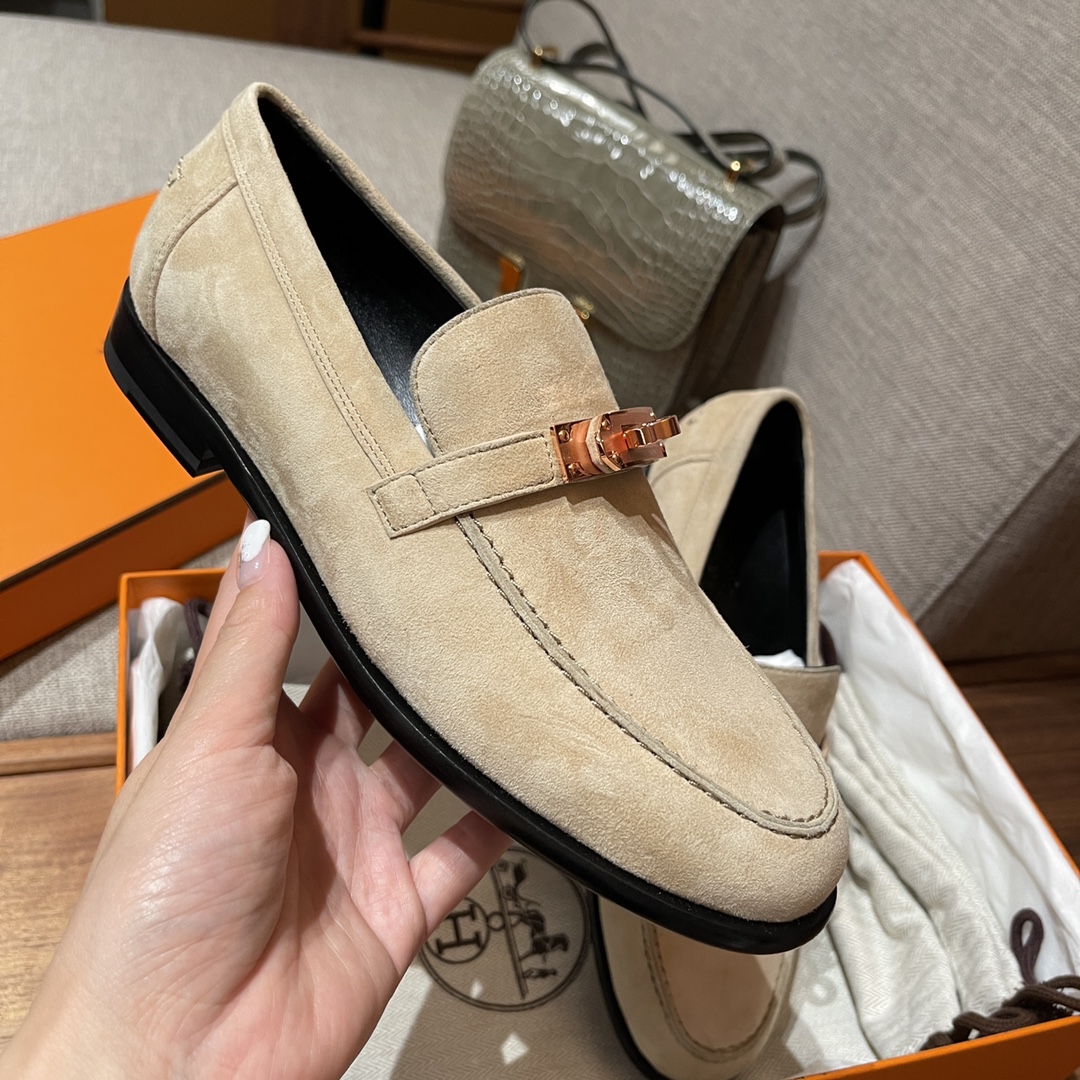 H牌最火爆的单品 kelly扣乐福鞋 316精钢正品开模五金，意大利原厂进口真皮大底 码数34～41（半码可定制)