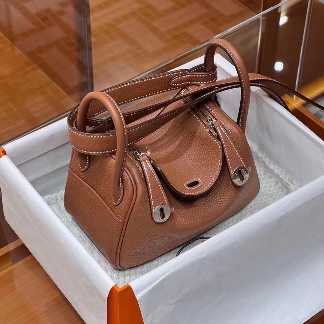 HERMES 爱马仕 【现货】 Mini Lindy 20cm CK37 金棕色 TOGO 现货 进口蜜蜡线 全手工制作