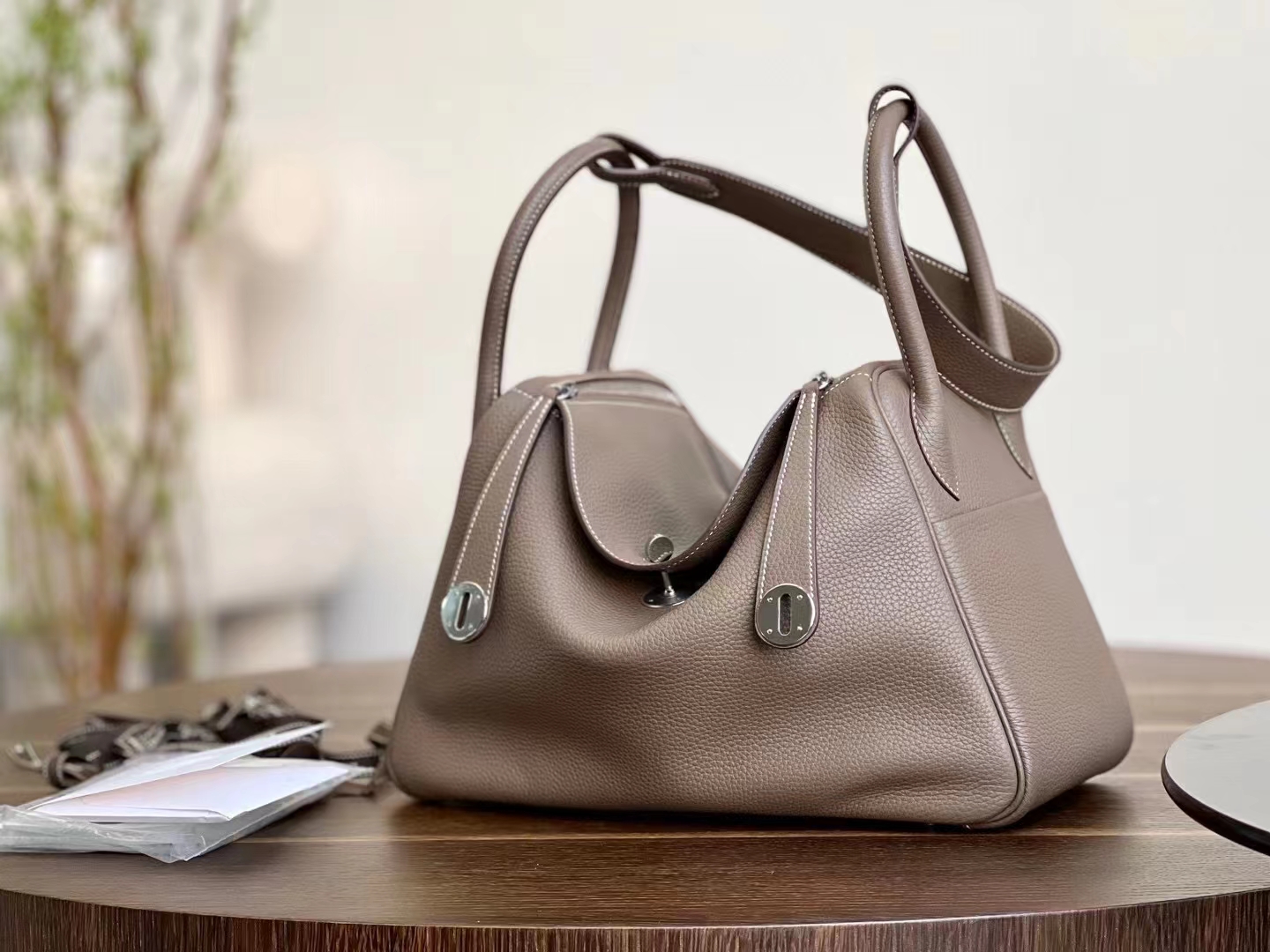 HERMES 爱马仕 Mini Lindy 26cm 8C Gri Elephant 大象灰 进口蜜蜡线 全手工制作