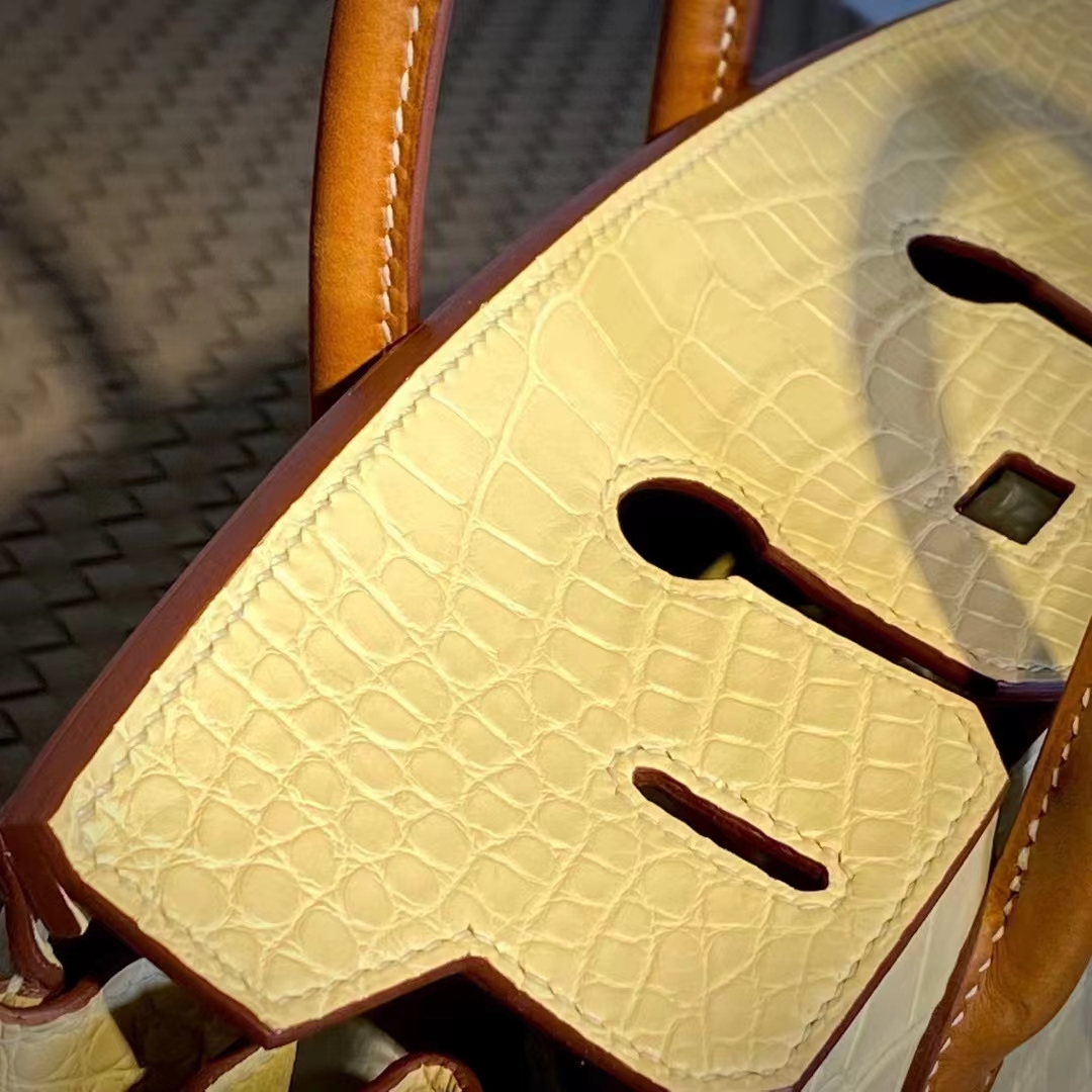 HERMES 爱马仕  Birkin 25CM 1Z Jaune Poussin 小鸡黄 拼 CK37 金棕色 Alligator 美洲鳄 进口蜜蜡线 全手工制作