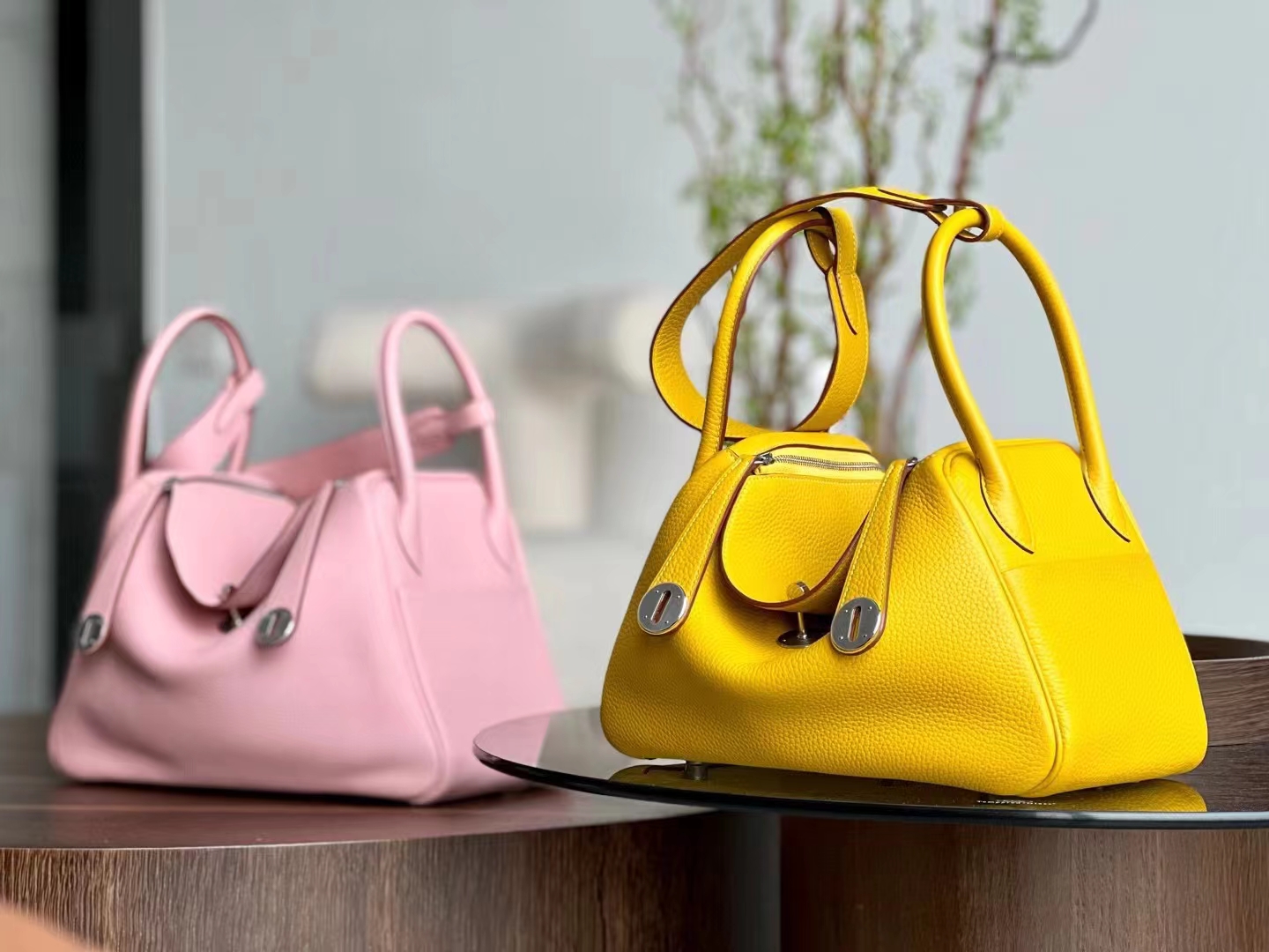 HERMES 爱马仕   Mini Lindy 20cm 1G Mais玉米黄 进口蜜蜡线 全手工制作