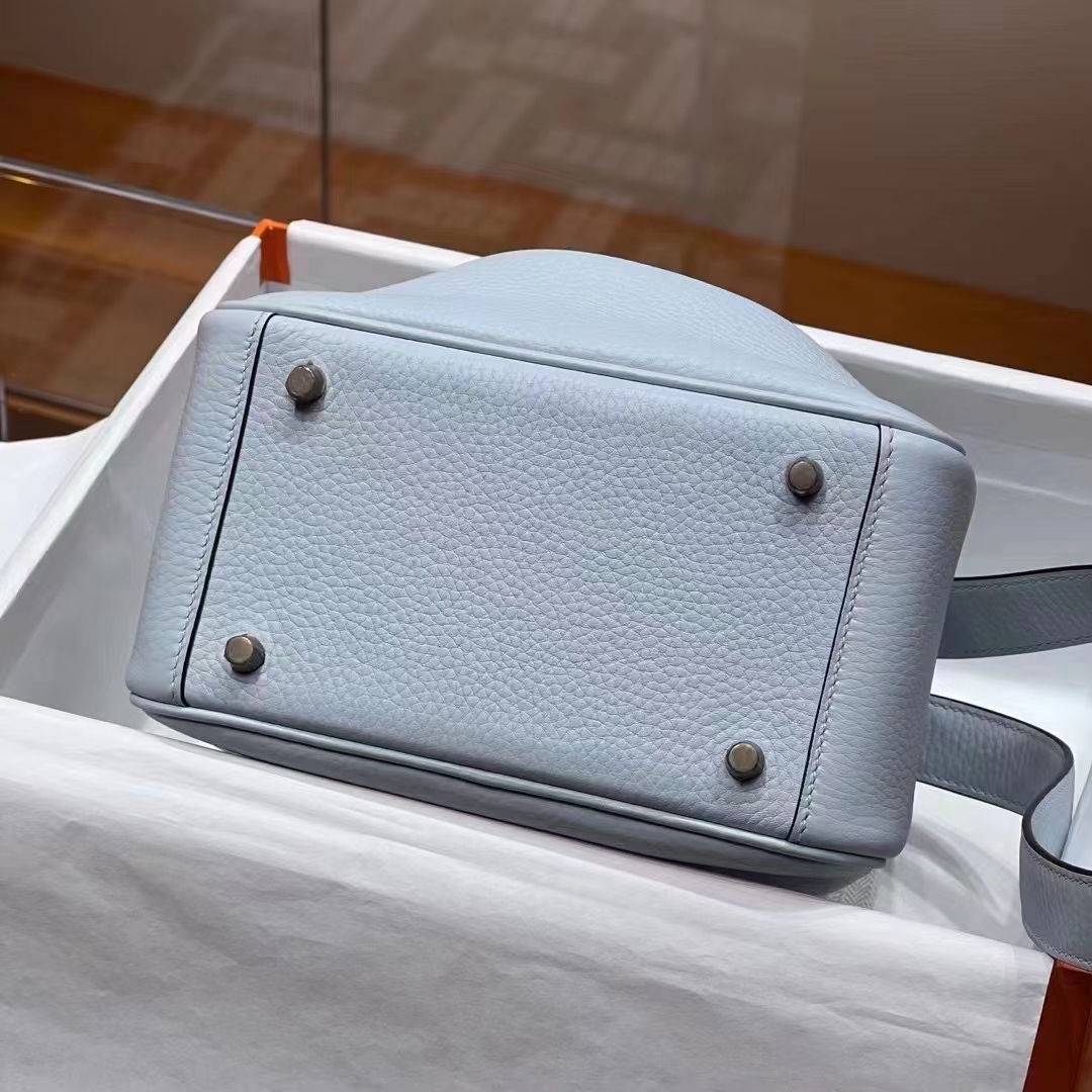 HERMES 爱马仕 【现货】 Mini Lindy 20cm J7 Bleu Un亚麻蓝 TOGO 现货 进口蜜蜡线 全手工制作