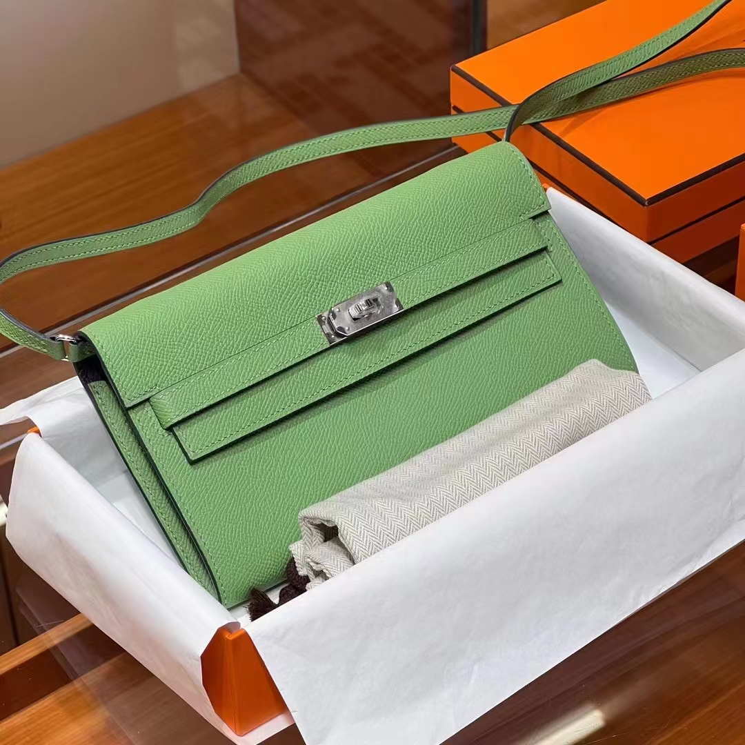 HERMES 爱马仕 【现货】Kelly To Go Epsom皮 i3 牛油果绿 现货 进口蜜蜡线 全手工制作