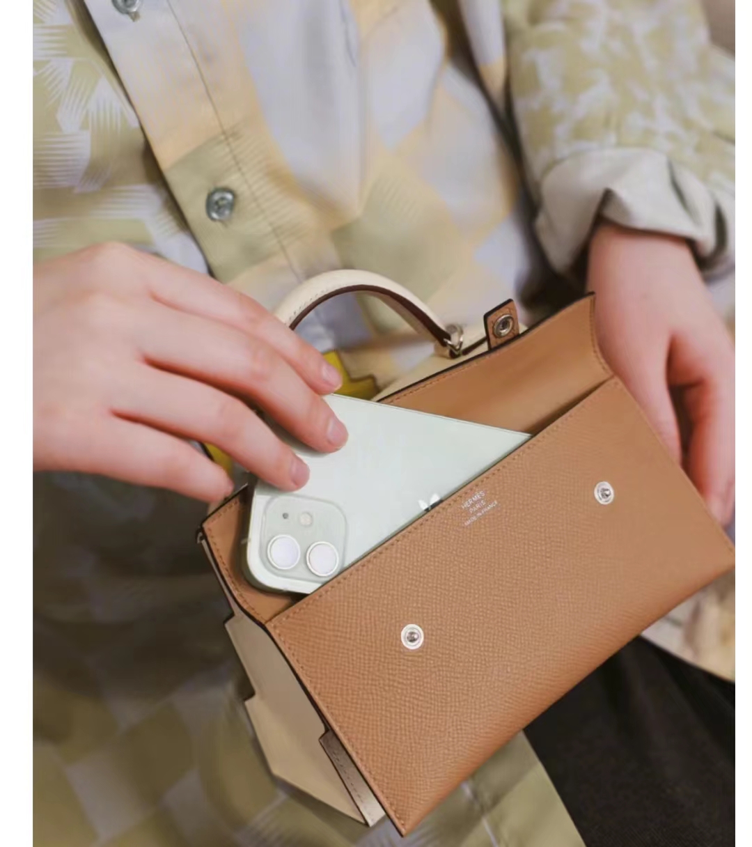HERMES 爱马仕 【现货】 kellydoll Epsom皮 Craie 10 奶昔白 现货 进口蜜蜡线 全手工制作
