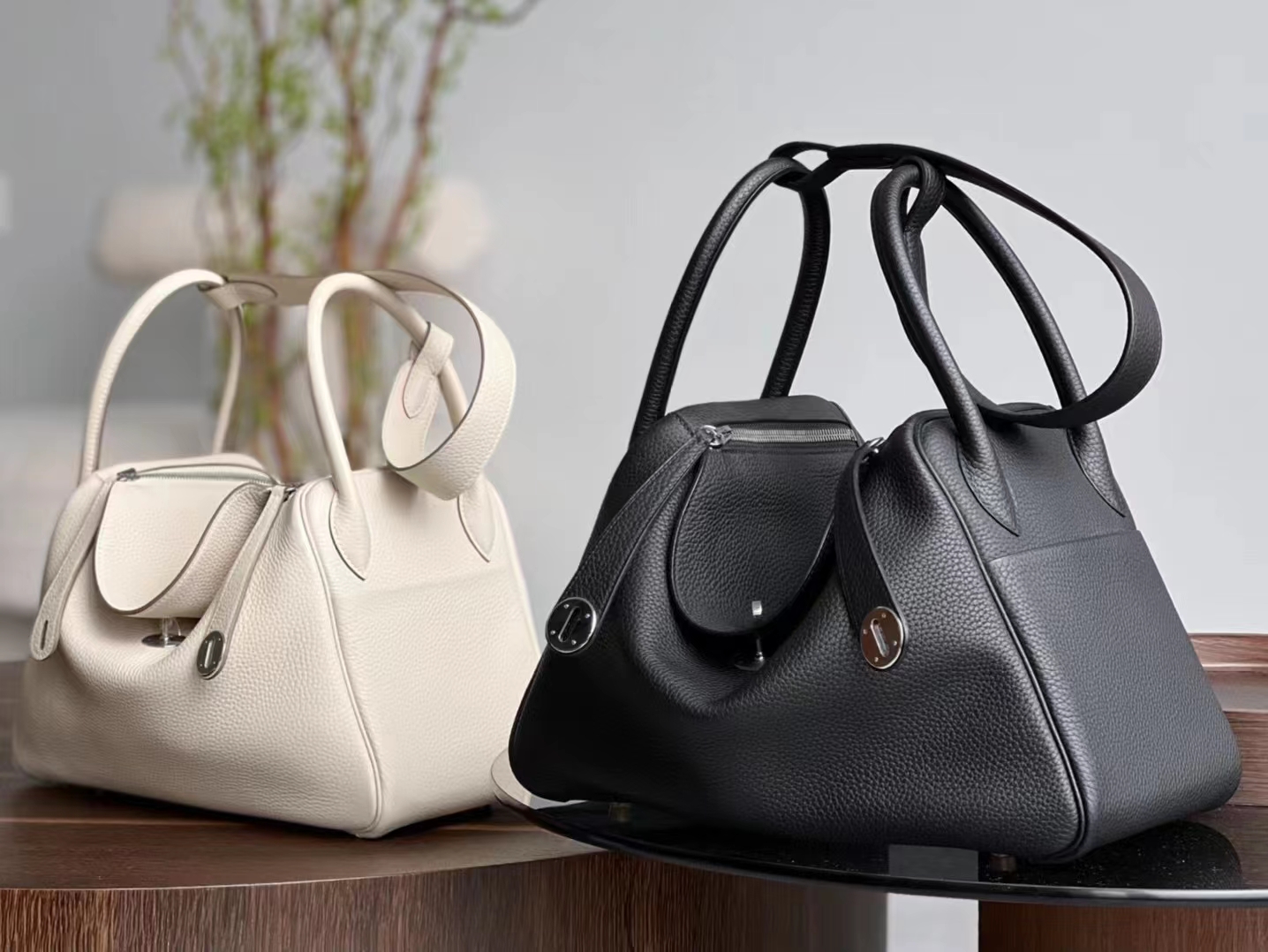 HERMES 爱马仕 Mini Lindy 26cm CC89 Nior 经典黑 进口蜜蜡线 全手工制作