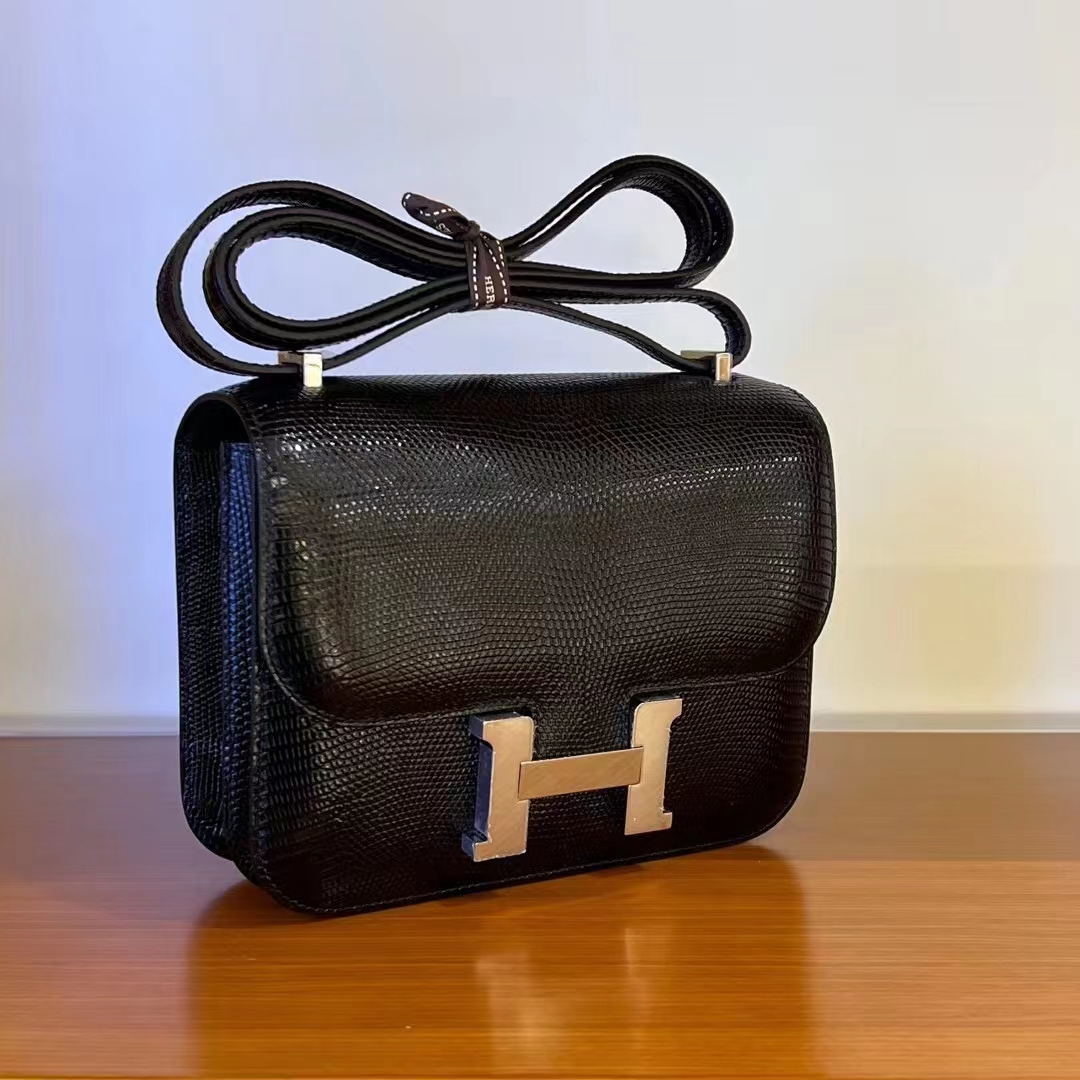 HERMES 爱马仕 【现货】Constance 19CM CC89 Nior 经典黑 Lizard 蜥蜴皮 现货 进口蜜蜡线 全手工制作