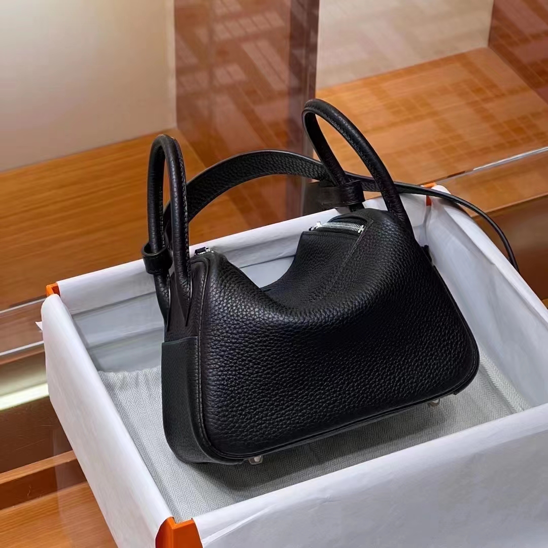 HERMES 爱马仕 【现货】 Mini Lindy 20cm CC89 Nior 经典黑 TOGO 现货 进口蜜蜡线 全手工制作