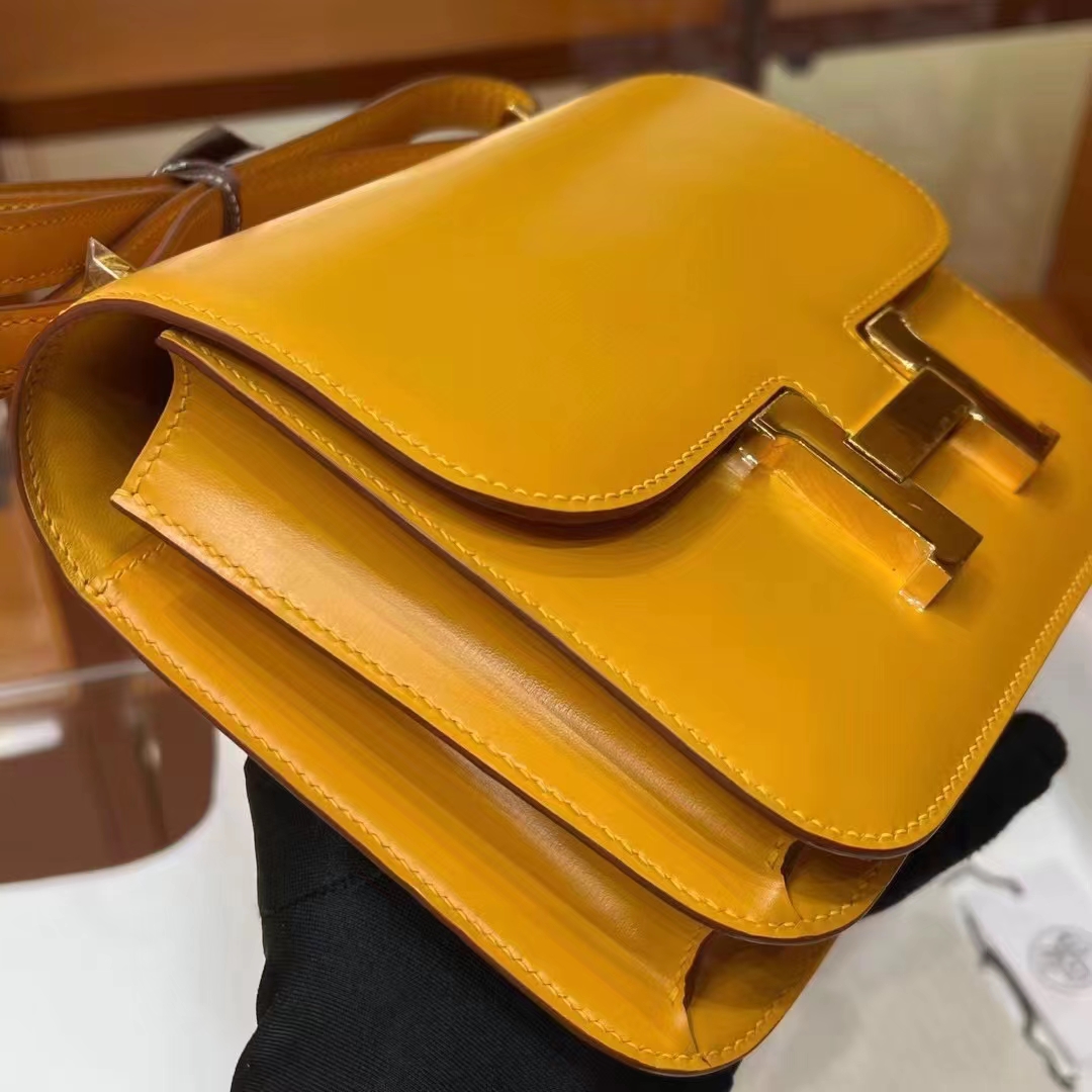 HERMES 爱马仕 【现货】 空姐包 Constance 9D 琥珀黄 BOX 现货 进口蜜蜡线 全手工制作