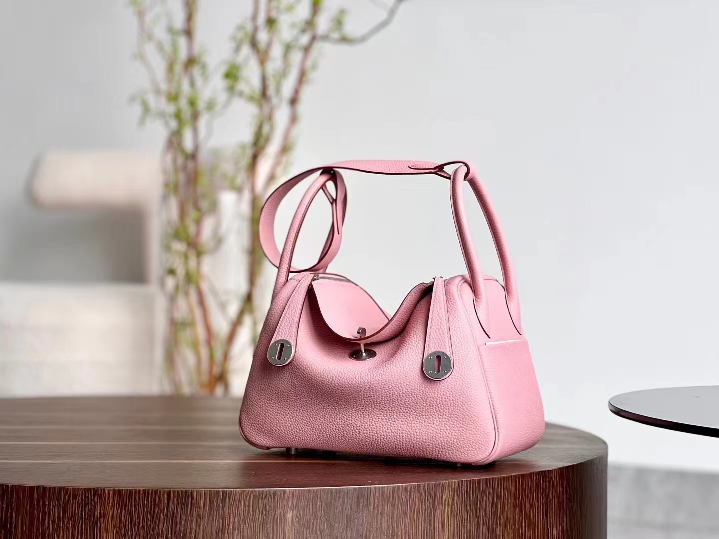 HERMES 爱马仕 Mini Lindy 20cm 3Q 奶昔粉 进口蜜蜡线 全手工制作