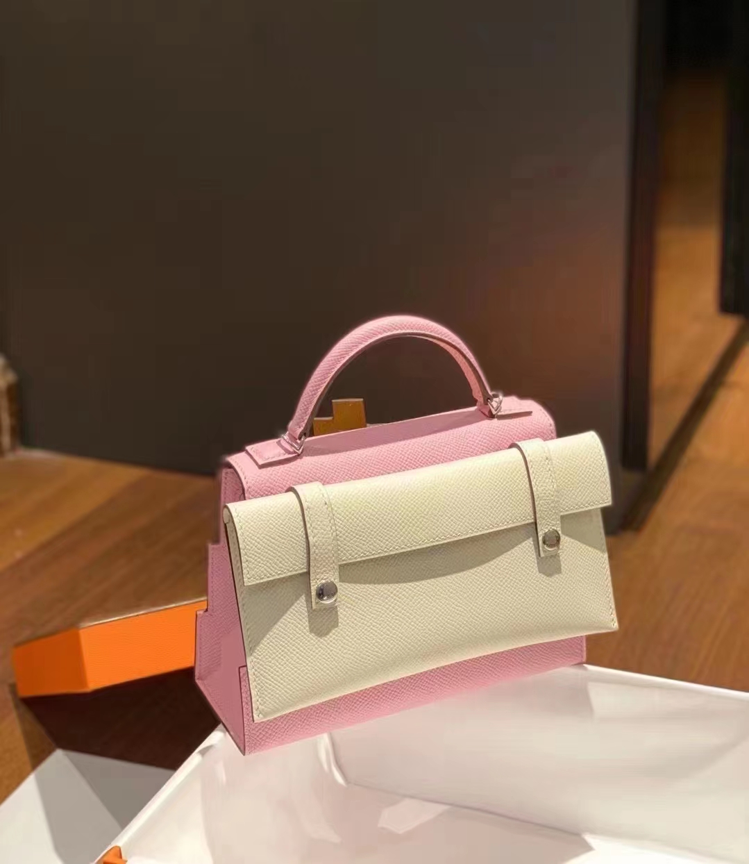 HERMES 爱马仕 【现货】 kellydoll Epsom皮 3Q奶昔粉 现货 进口蜜蜡线 全手工制作