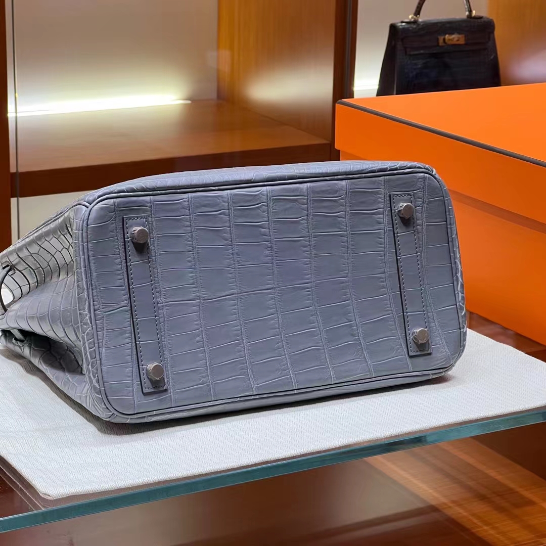 HERMES 爱马仕 【现货】 Birkin 30cm M8 Gris Asphalte 沥青灰 哑光鳄鱼皮 进口蜜蜡线 全手工制作