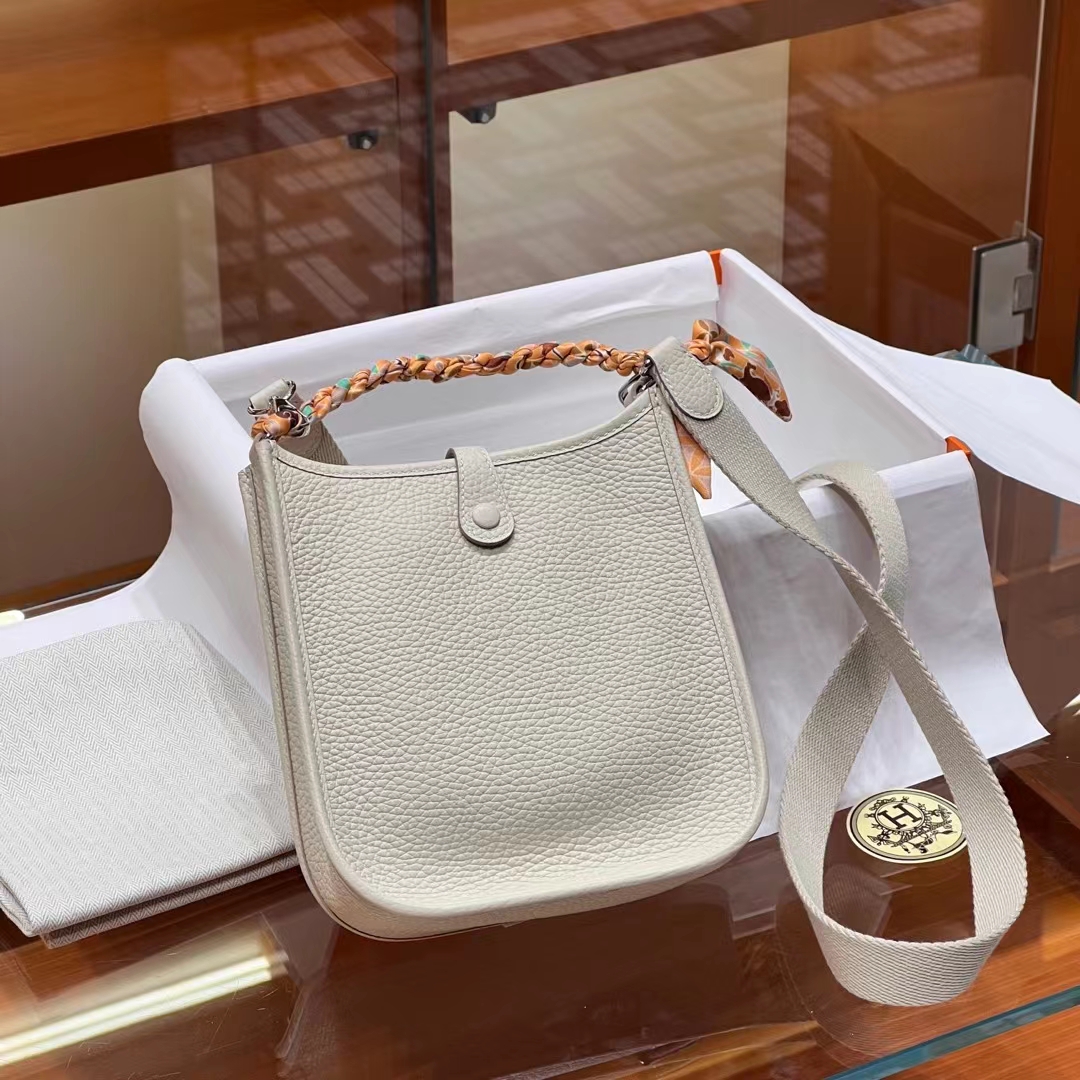 HERMES 爱马仕 Mini Evelyne 10 Craie 奶昔白 进口蜜蜡线 全手工制作