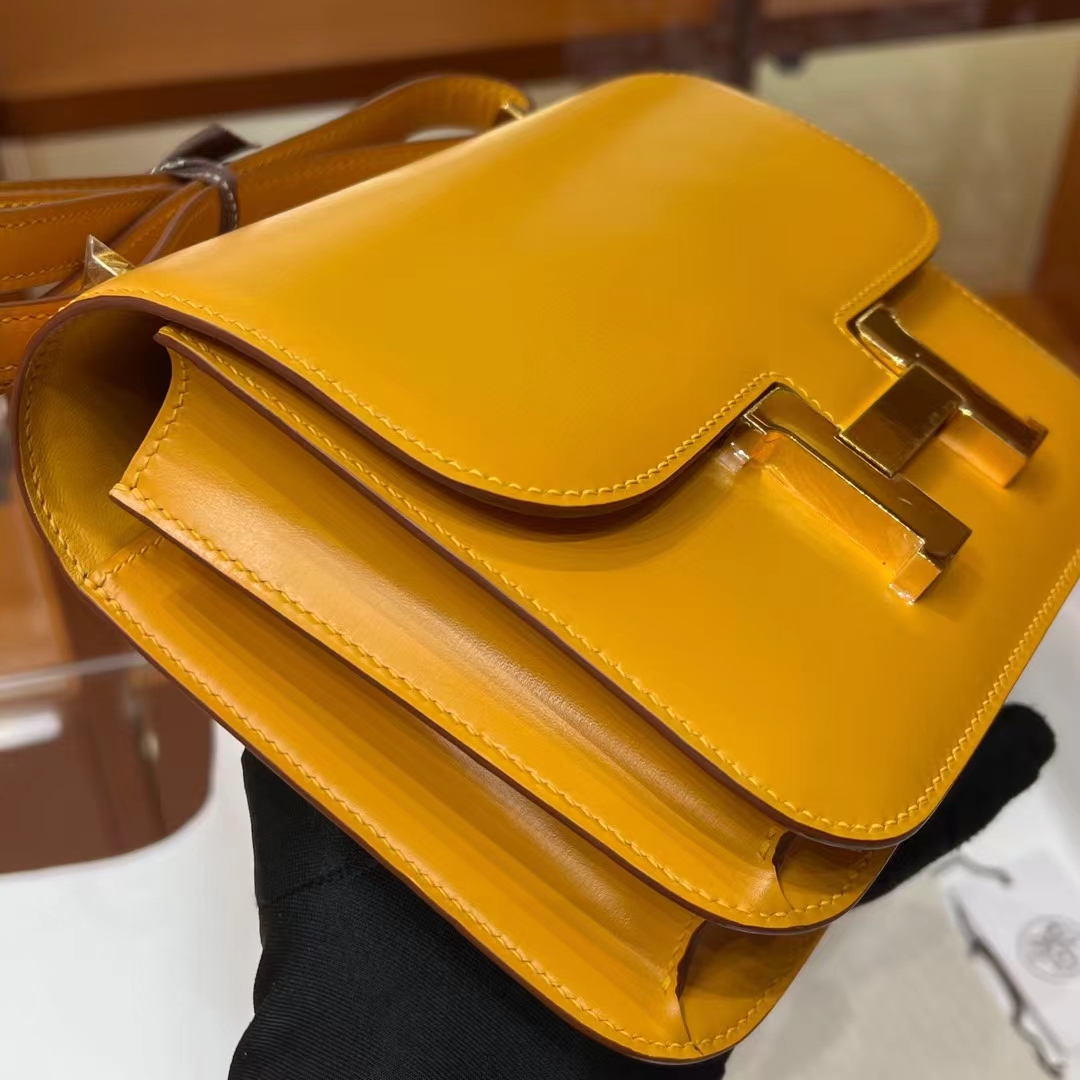 Birkinmm 铂金女王 HERMES 爱马仕 Constance 19CM BOX皮 9D 琥珀黄 进口蜜蜡线 全手工制作