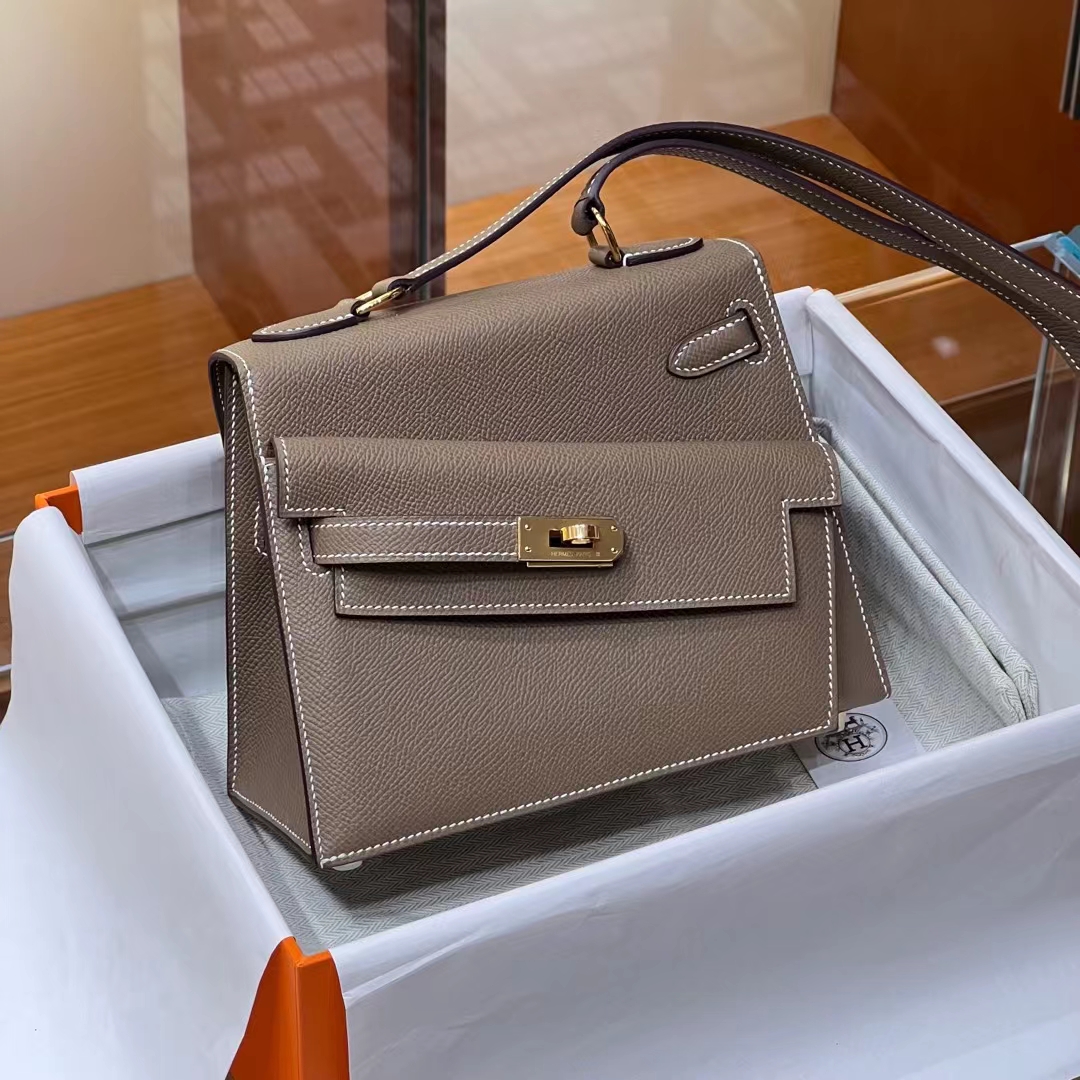 HERMES 爱马仕 Kelly II Sellier 8C Gri Elephant 大象灰 Epsom牛皮 新款双面不规则 Kelly 超个性的设计 进口蜜蜡线 全手工制作 蜜蜡线内缝 Birkinmm 铂金女王