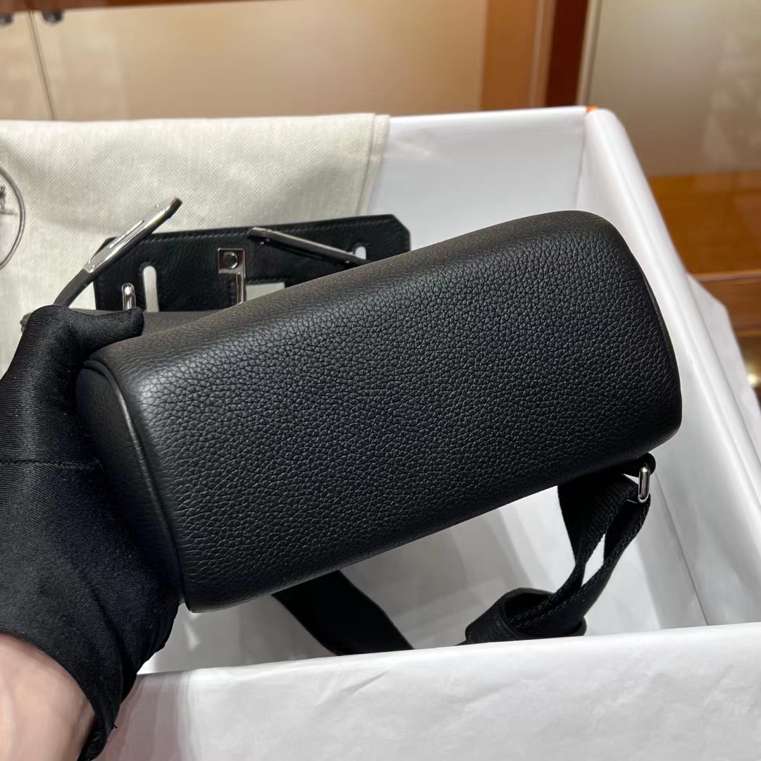 HERMES 爱马仕 【现货】新款 HAC A DOS BACKPACK Clemence皮 黑色 现货 进口蜜蜡线 全手工制作 铂金女王 Birkinmm