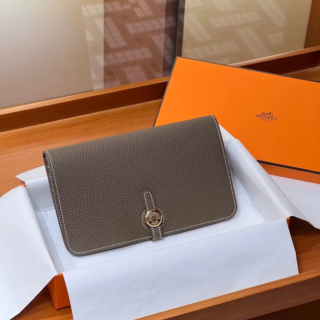 HERMES 爱马仕 Dogon护照夹钱包 8C Gri Elephant 大象灰 TOGO 进口蜜蜡线 全手工制作 蜜蜡线内缝 Birkinmm 铂金女王