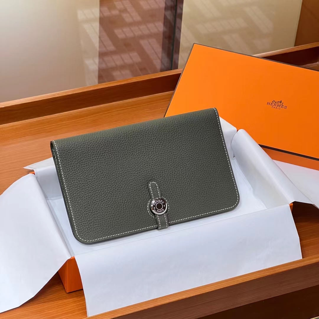 HERMES 爱马仕 Dogon护照夹钱包 61 Vert Olive橄榄绿 TOGO 进口蜜蜡线 全手工制作 蜜蜡线内缝 Birkinmm 铂金女王