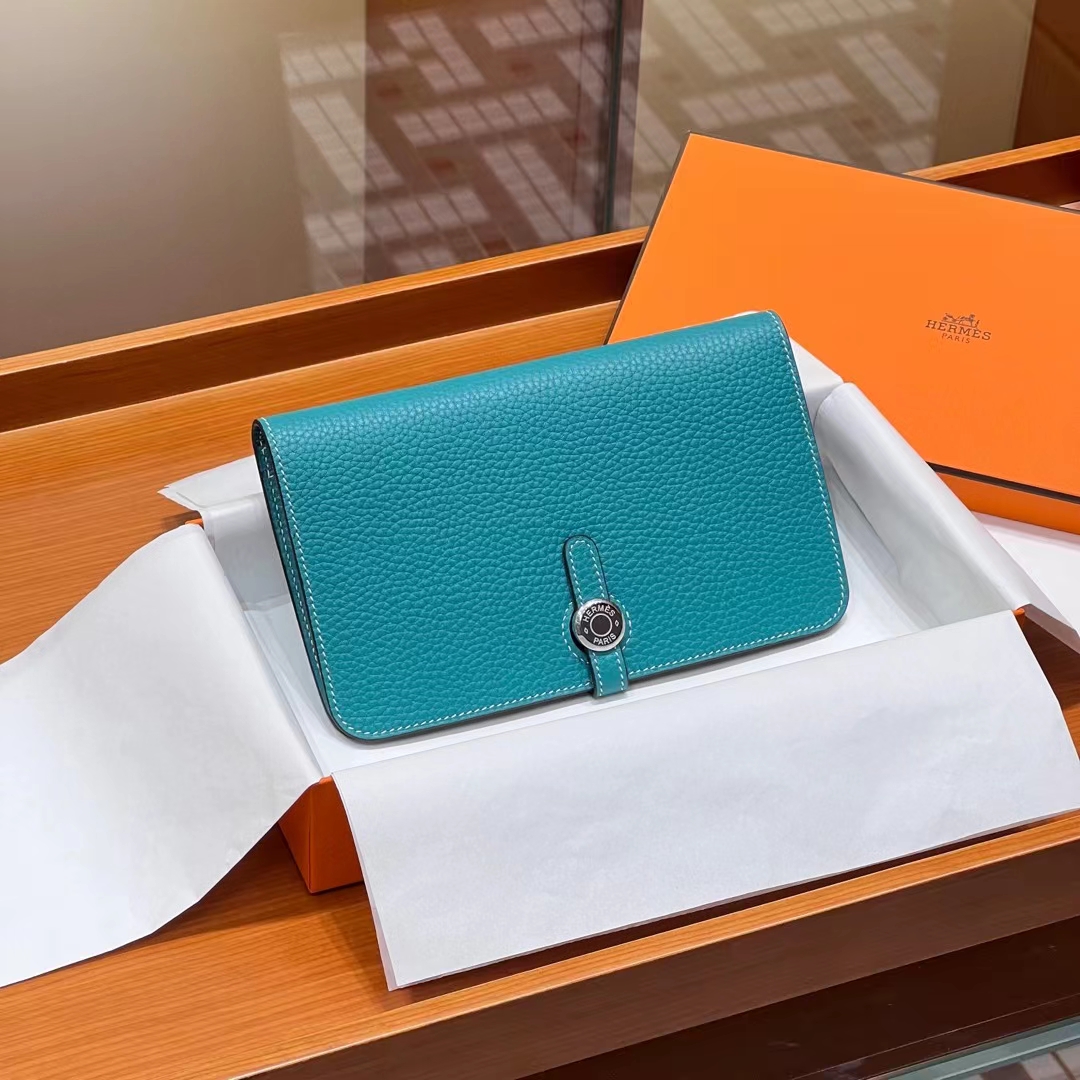 HERMES 爱马仕 Dogon护照夹钱包 6U Vert Dfau 湖水绿 TOGO 进口蜜蜡线 全手工制作 蜜蜡线内缝 Birkinmm 铂金女王