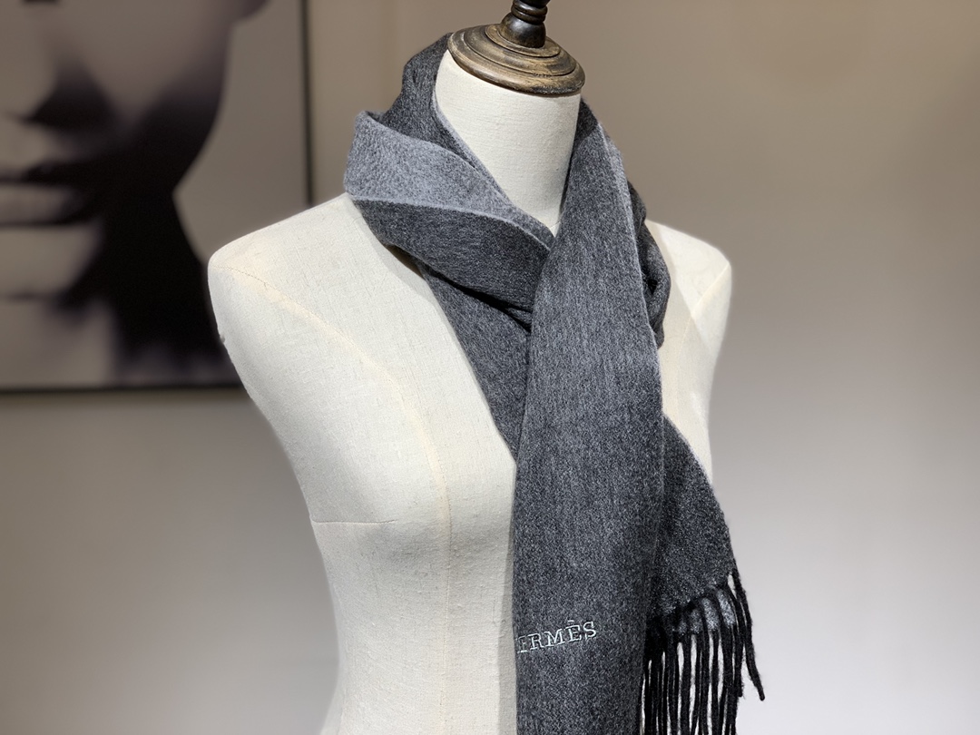 HERMES 爱马仕 秋冬新款羊绒围巾 黑灰色 两用AB面 情侣款 男女通用 30*180cm 5A级纯羊绒 原版全套包装 Birkinmm 铂金女王
