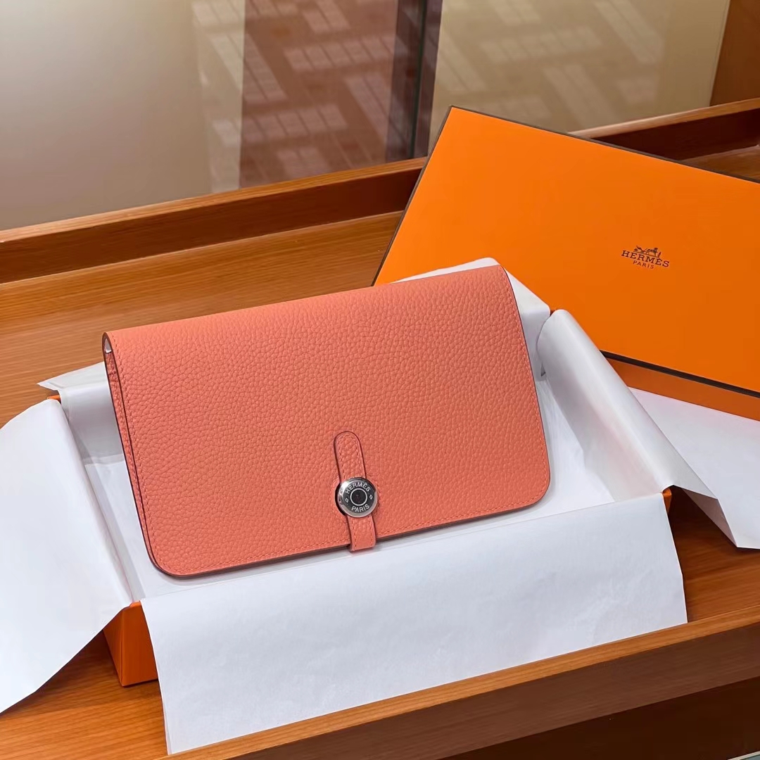 HERMES 爱马仕 Dogon护照夹钱包 T5 Rose Jeipur斋普尔粉 TOGO 进口蜜蜡线 全手工制作 蜜蜡线内缝 Birkinmm 铂金女王