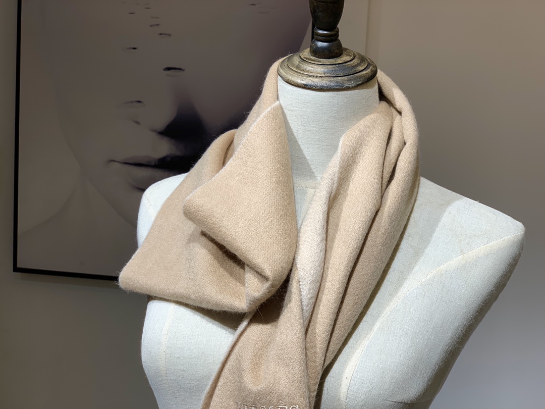 HERMES 爱马仕 秋冬新款羊绒围巾 奶茶色 两用AB面 情侣款 男女通用 30*180cm 5A级纯羊绒 原版全套包装 Birkinmm 铂金女王