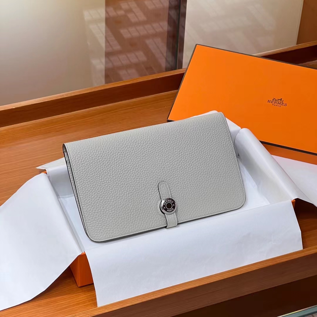 HERMES 爱马仕 Dogon护照夹钱包 8M Gris Paris 巴黎灰 TOGO 进口蜜蜡线 全手工制作 蜜蜡线内缝 Birkinmm 铂金女王