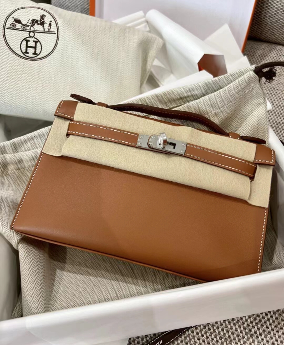 铂金女王 HERMES 爱马仕  MiniKelly 1 CK37 金棕色 Swift皮 进口蜜蜡线 全手工制作