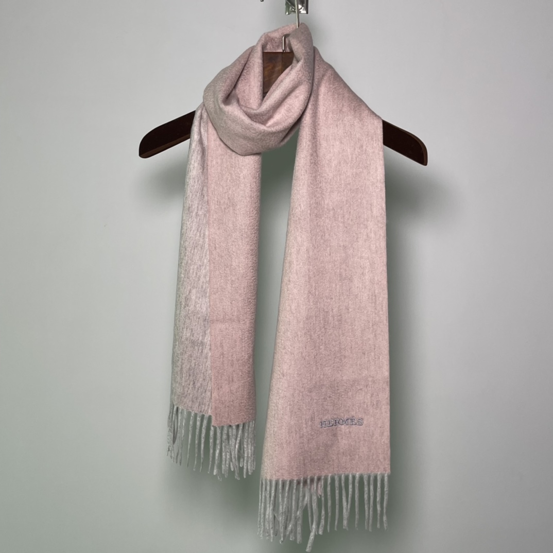 HERMES 爱马仕 秋冬新款羊绒围巾 粉灰色 两用AB面 情侣款 男女通用 30*180cm 5A级纯羊绒 原版全套包装 Birkinmm 铂金女王