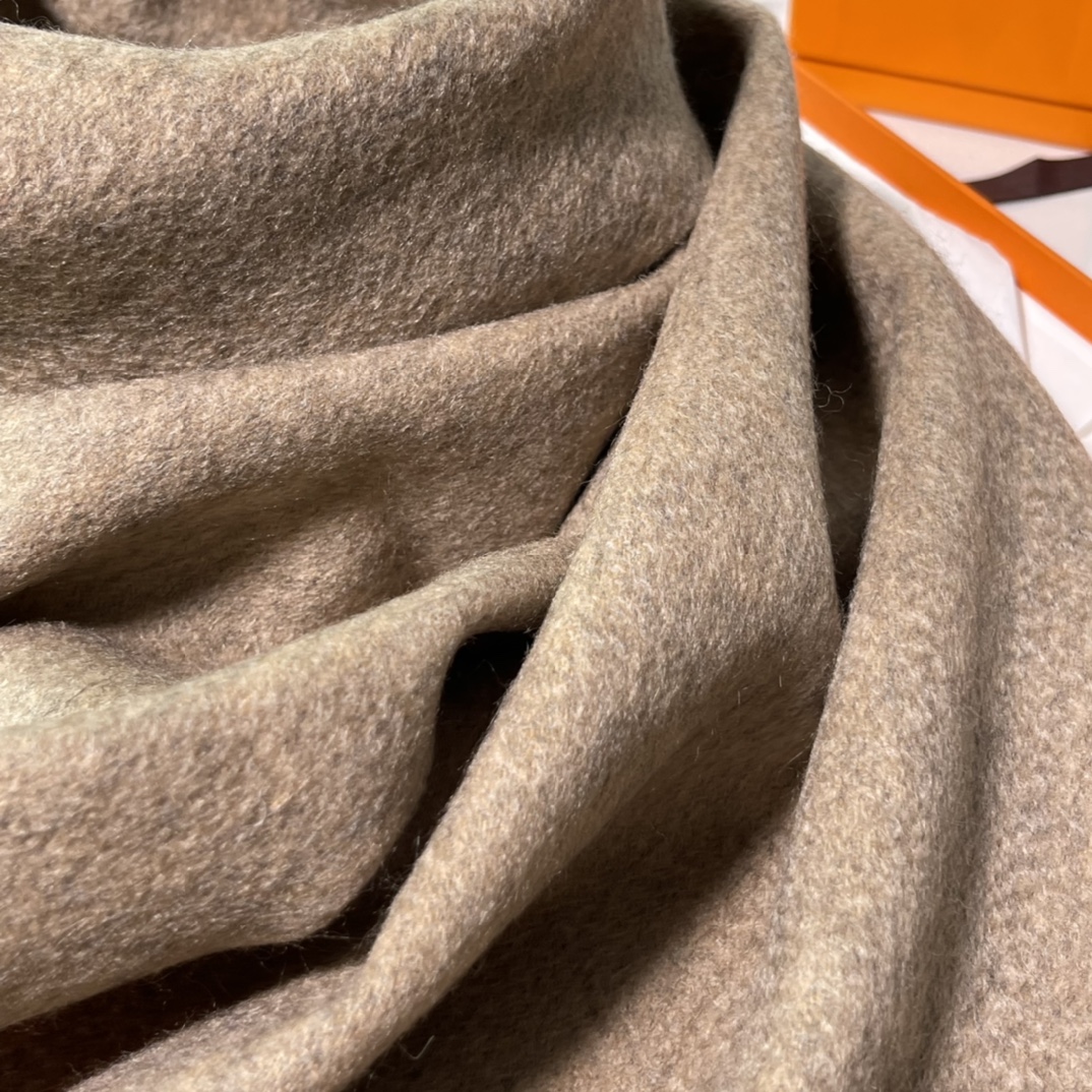 HERMES 爱马仕 秋冬新款羊绒围巾 大象灰拼驼色 两用AB面 情侣款 男女通用 30*180cm 5A级纯羊绒 原版全套包装 Birkinmm 铂金女王