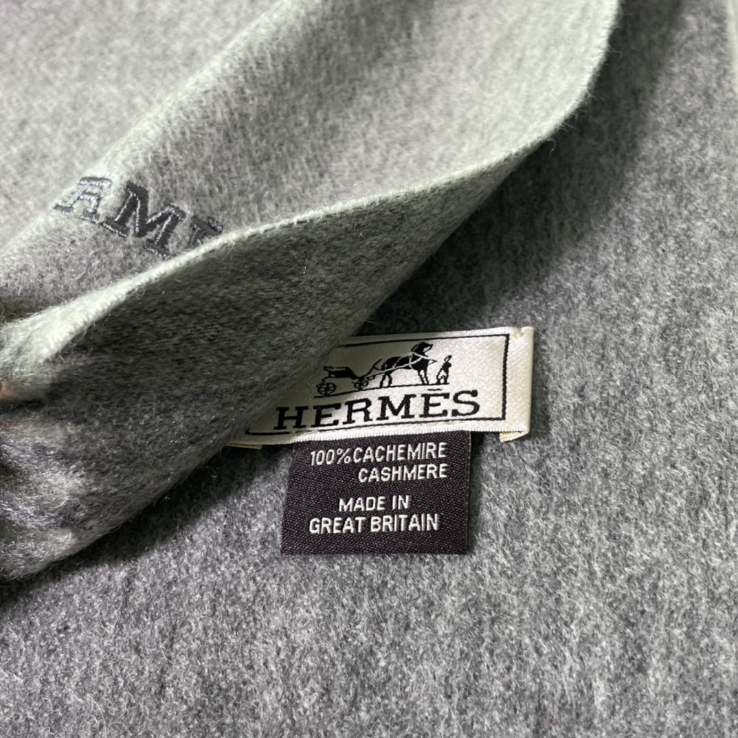 HERMES 爱马仕 秋冬新款羊绒围巾 灰色 两用AB面 情侣款 男女通用 30*180cm 5A级纯羊绒 原版全套包装 Birkinmm 铂金女王