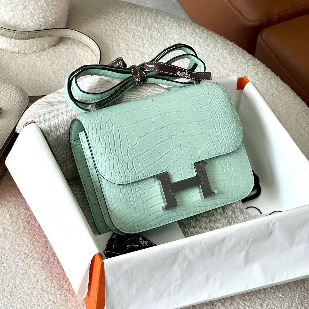 HERMES 爱马仕 Constance 19CM Alligator 美洲鳄 6W Menthe薄荷绿 进口蜜蜡线 全手工制作