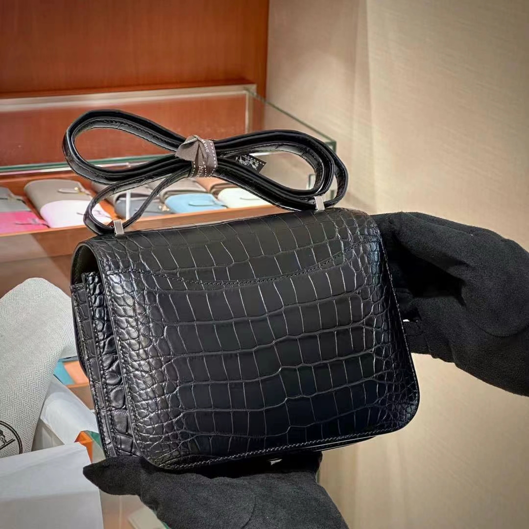 HERMES 爱马仕 【现货】 空姐包 Constance 19cm 89 Nior 经典黑 Alligator 美洲鳄 现货 进口蜜蜡线 全手工制作