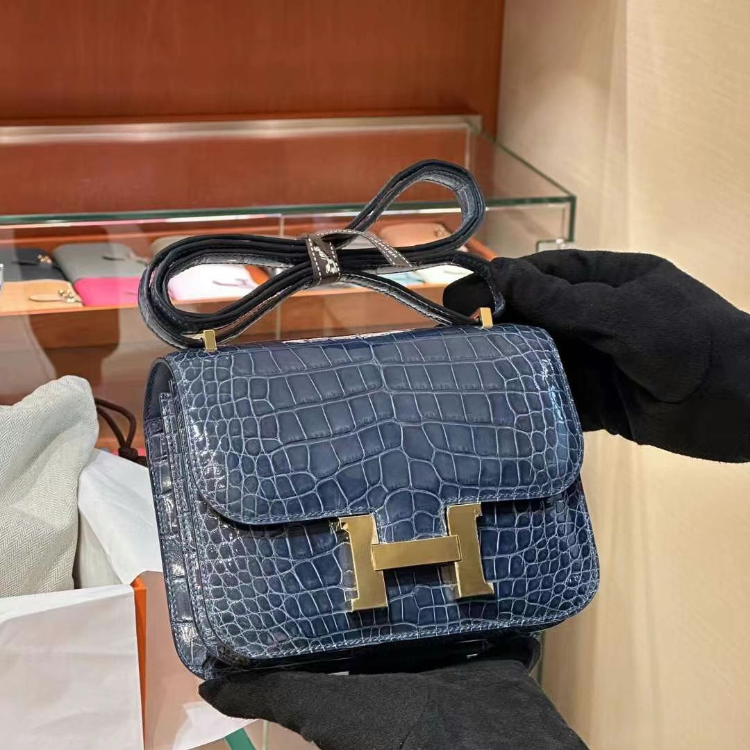 HERMES 爱马仕 【现货】 空姐包 Constance 19cm N7 Bleu Tempete风暴蓝 Alligator 美洲鳄 现货 进口蜜蜡线 全手工制作