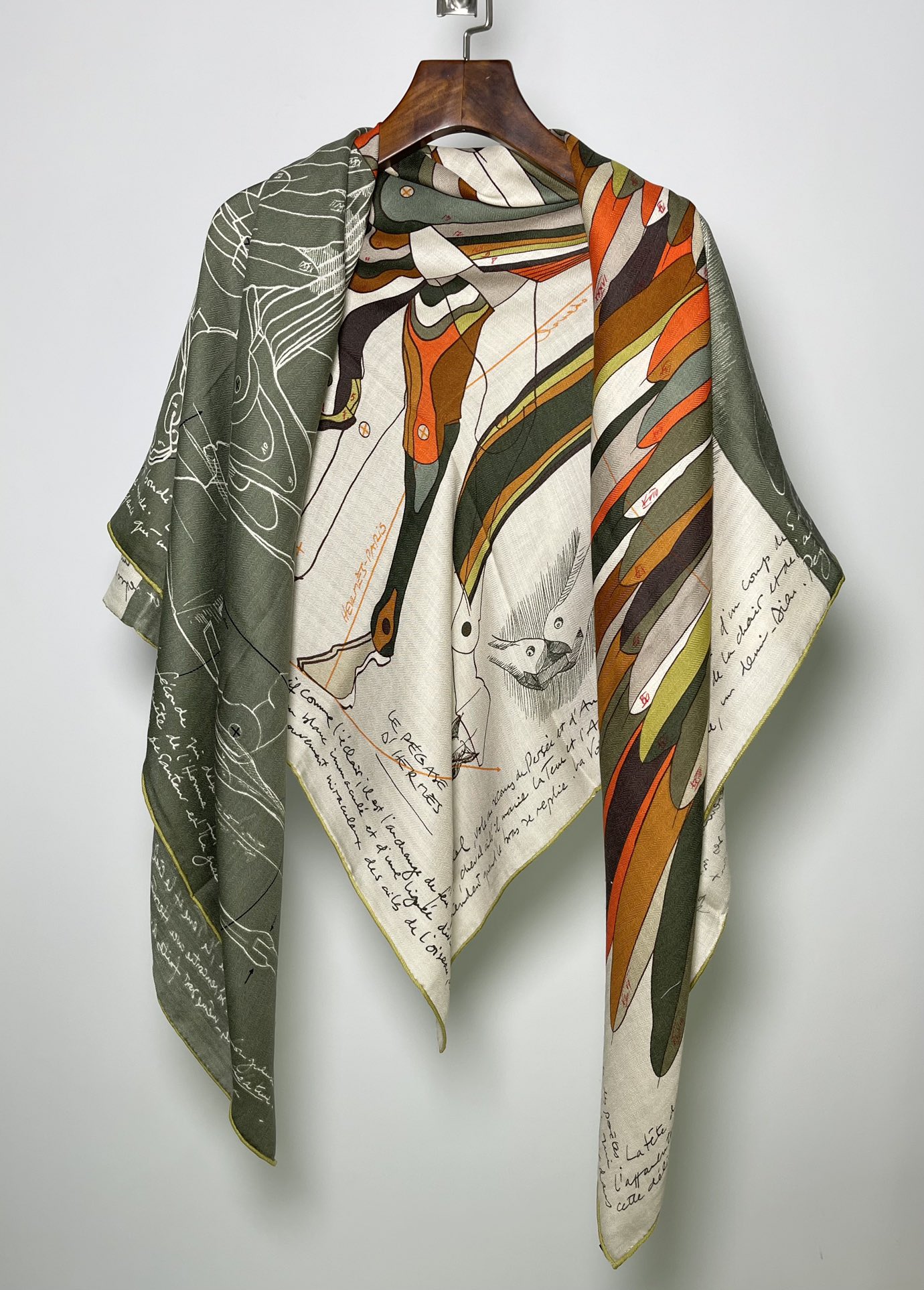 Birkinmm 铂金女王 HERMES 秋季新款 《飞马传说》橄榄绿 140x140cm 丝绒材质
