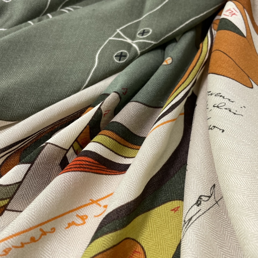 Birkinmm 铂金女王 HERMES 秋季新款 《飞马传说》橄榄绿 140x140cm 丝绒材质