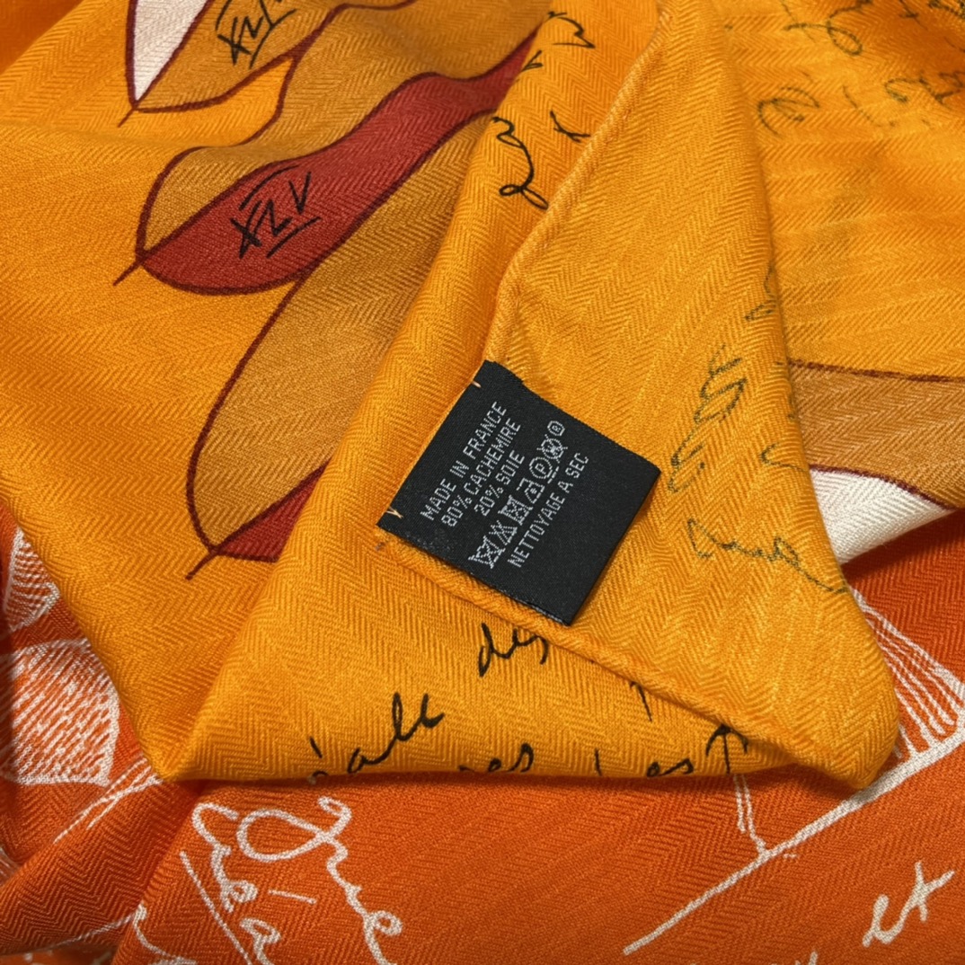 Birkinmm 铂金女王 HERMES 秋季新款 《飞马传说》橙色 140x140cm 丝绒材质