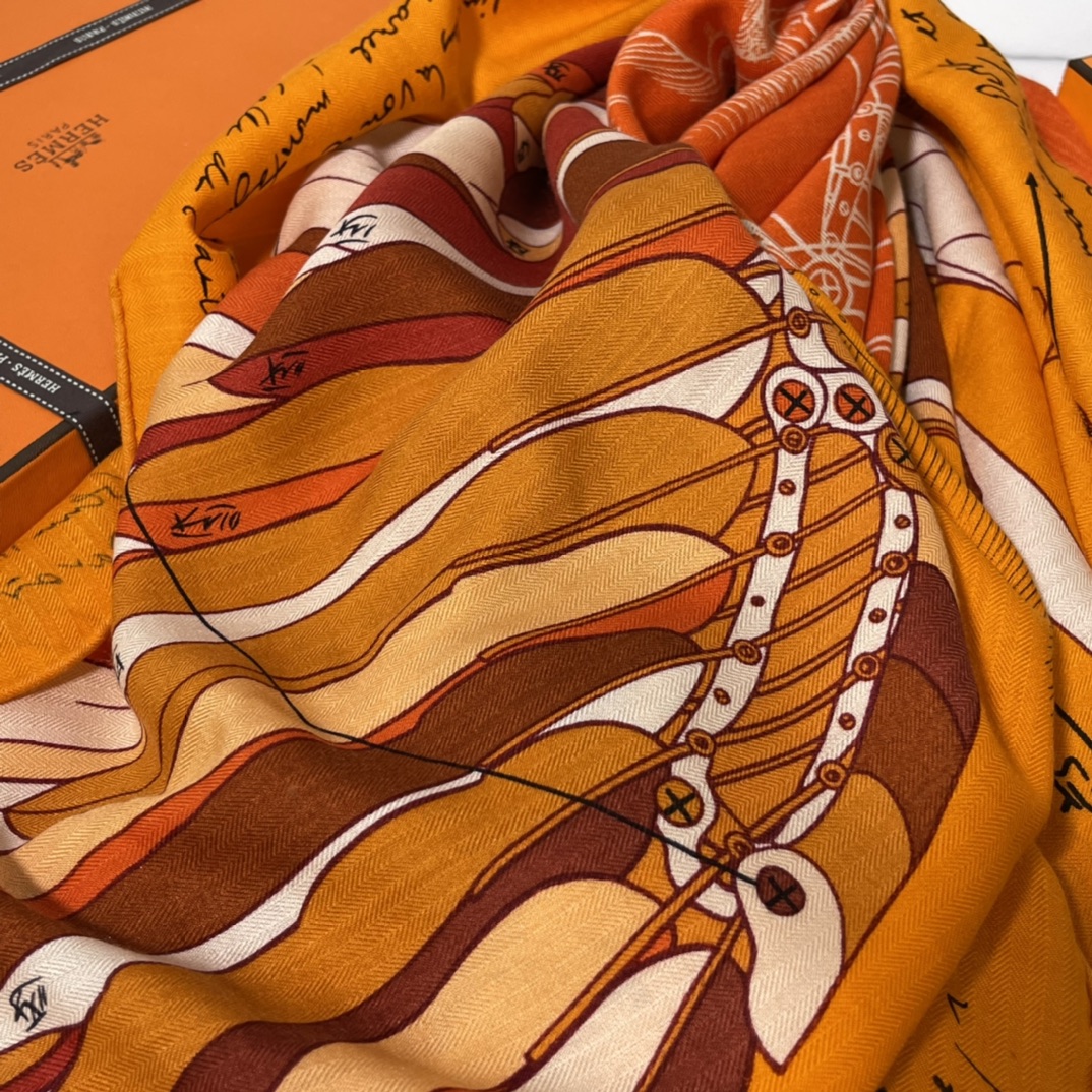 Birkinmm 铂金女王 HERMES 秋季新款 《飞马传说》橙色 140x140cm 丝绒材质