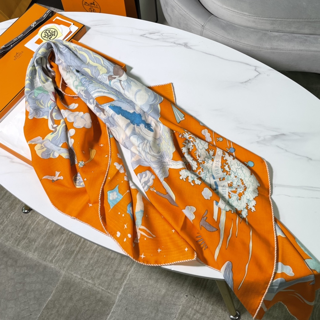 铂金女王 Birkinmm HERMES秋冬丝绒披肩 140 x140cm 70%山羊绒 30%桑蚕丝 纯手工卷边
