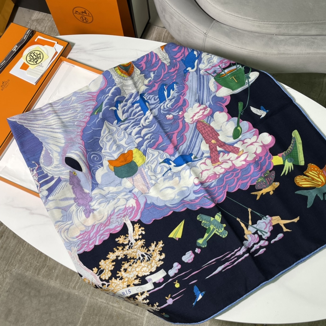 铂金女王 Birkinmm HERMES秋冬丝绒披肩 140 x140cm 70%山羊绒 30%桑蚕丝 纯手工卷边