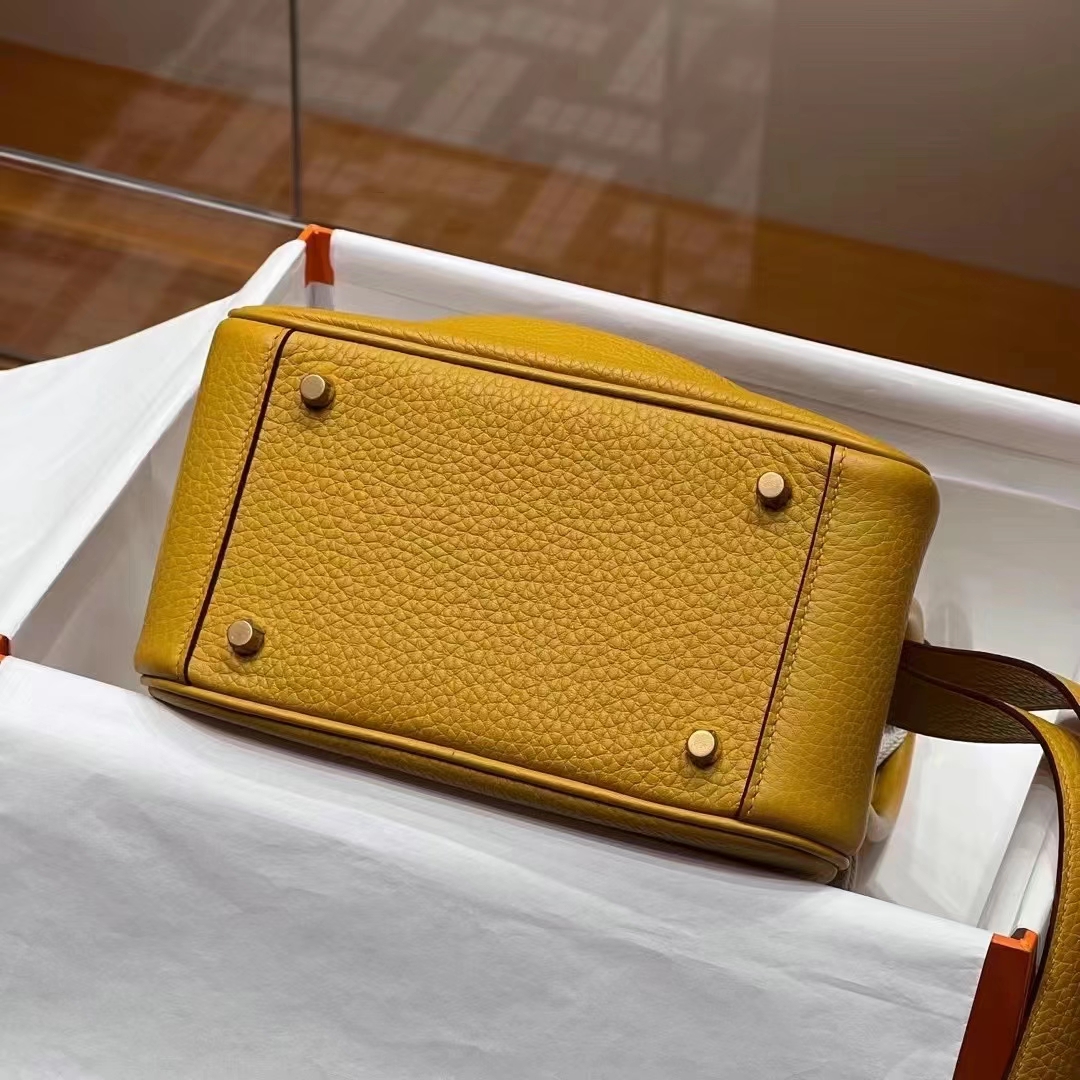 HERMES 爱马仕 【现货】 Mini Lindy 20cm 9D Amber 琥珀黄 TOGO 现货 进口蜜蜡线 全手工制作