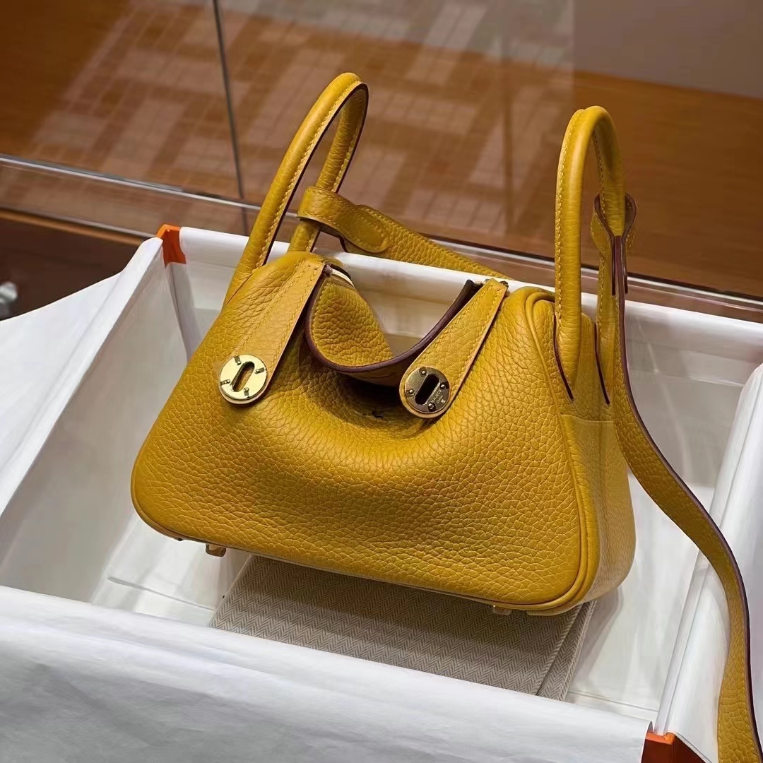 HERMES 爱马仕 【现货】 Mini Lindy 20cm 9D Amber 琥珀黄 TOGO 现货 进口蜜蜡线 全手工制作