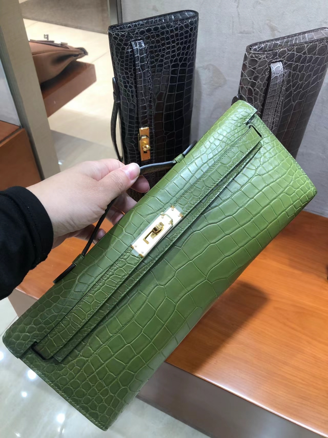 HERMES 爱马仕 【现货】Kelly Cut 31cm 3i 牛油果绿 鳄鱼皮 现货 进口蜜蜡线 全手工制作 铂金女王 Birkinmm