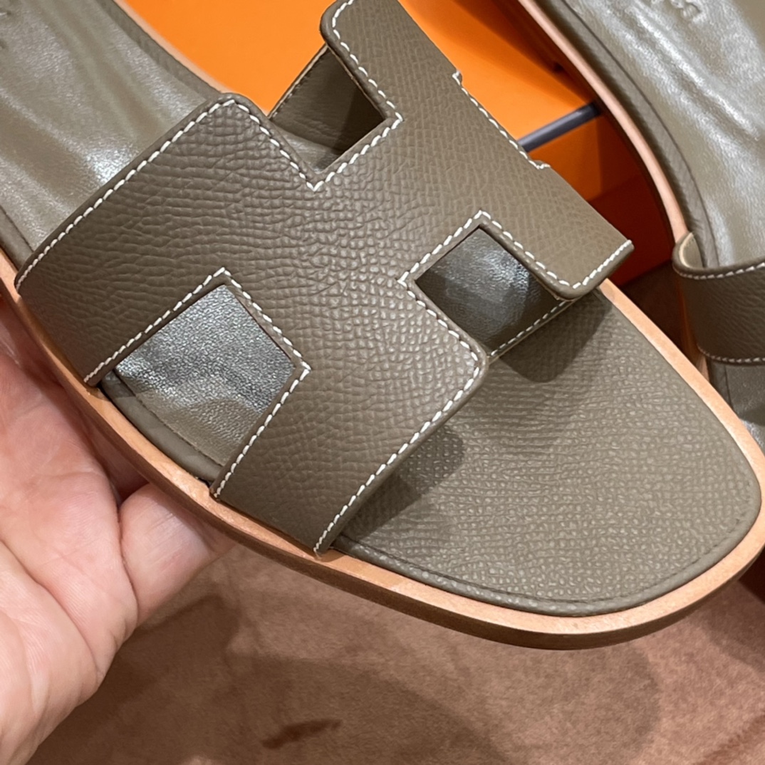 HERMES 爱马仕 H拖鞋 34-41码 原厂同步 进口真皮大底 全手工制作 8C Gri Elephant 大象灰